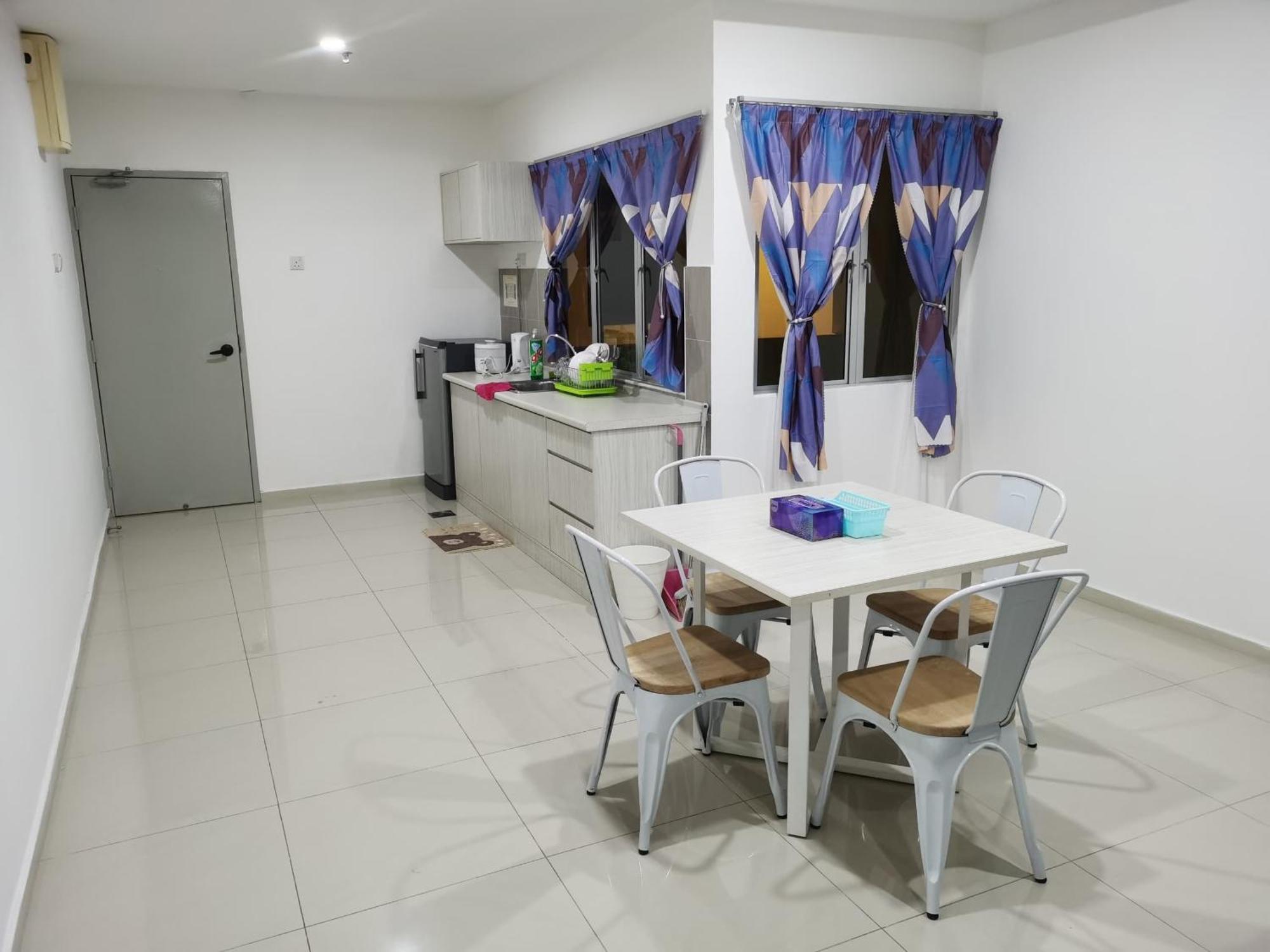 Marina Island Couple Home Stay Lumut Exterior photo